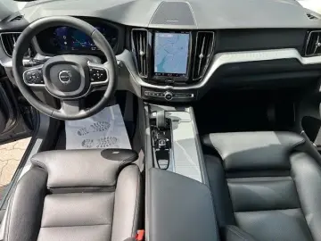 VOLVO XC60 T6 Recharge AWD PLUS DARK-AHK-BLIS-HK-Pilot