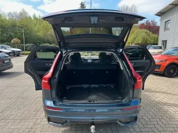 VOLVO XC60 T6 Recharge AWD PLUS DARK-AHK-BLIS-HK-Pilot