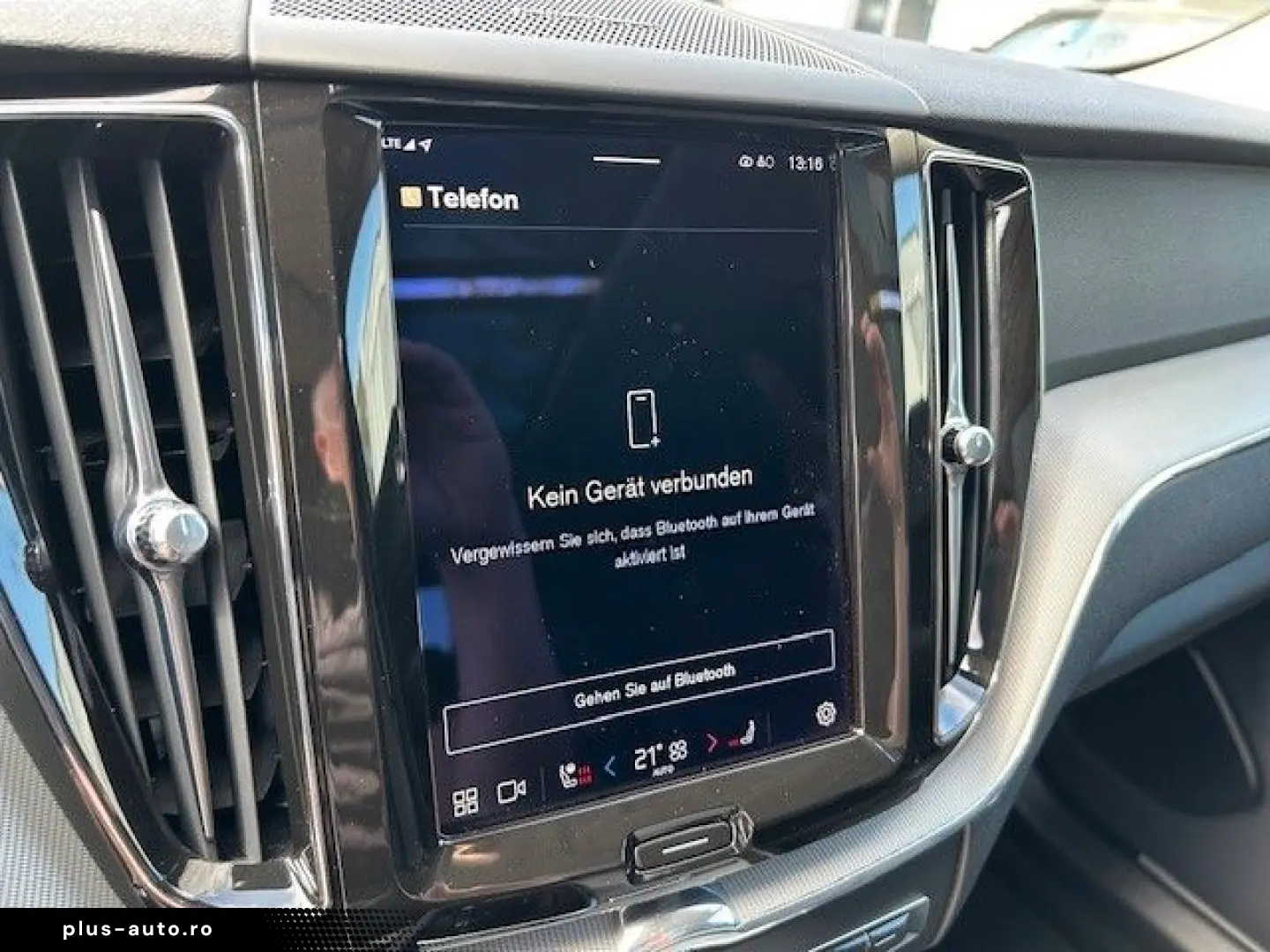 VOLVO XC60 T6 Recharge AWD PLUS DARK-AHK-BLIS-HK-Pilot