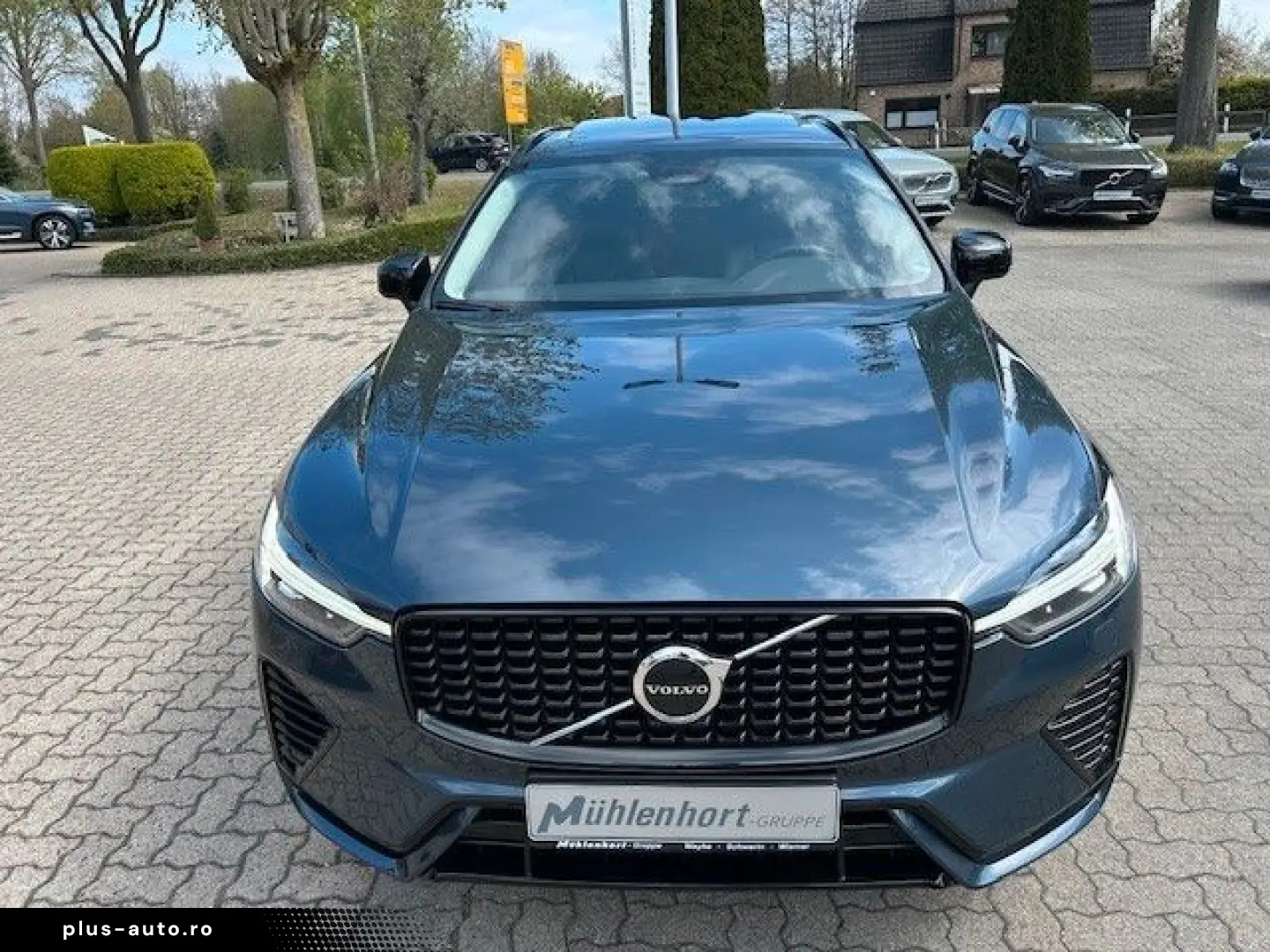 VOLVO XC60 T6 Recharge AWD PLUS DARK-AHK-BLIS-HK-Pilot