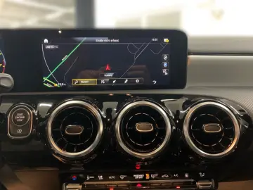 MERCEDES-BENZ AMG CLA 35 4M SB  NIGHT RFK CARPLAY SHZ LED