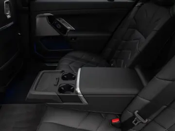 BMW i7 xD60 M-Sport HUD Pano 360 Massage ACC Soft 21