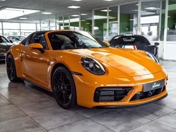 PORSCHE 911 Targa 4 GTS PTS Bahamagelb Full Opt MwSt 1Hd