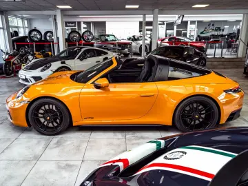 PORSCHE 911 Targa 4 GTS PTS Bahamagelb Full Opt MwSt 1Hd
