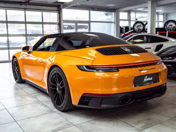 PORSCHE 911 Targa 4 GTS PTS Bahamagelb Full Opt MwSt 1Hd