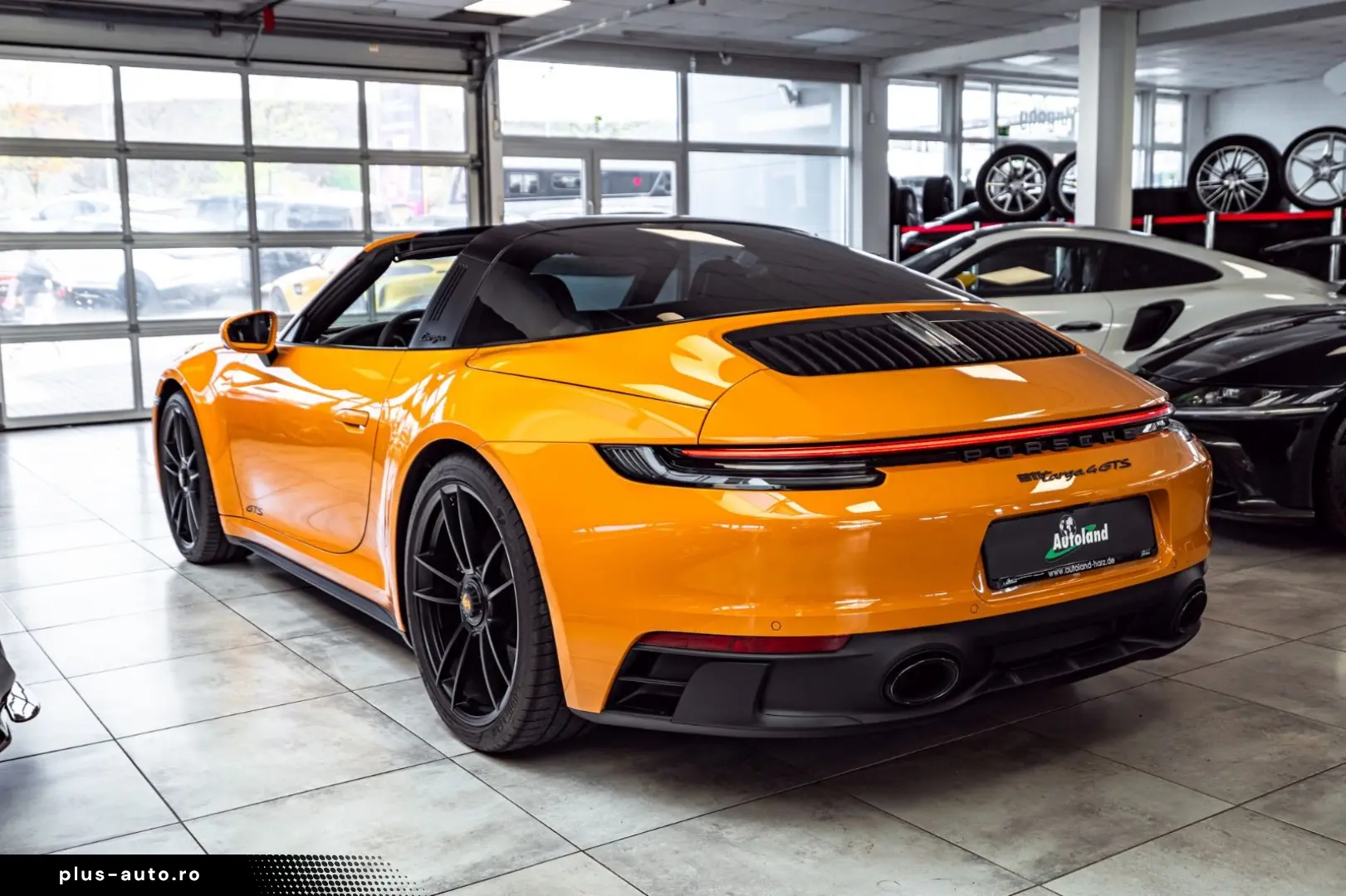 PORSCHE 911 Targa 4 GTS PTS Bahamagelb Full Opt MwSt 1Hd