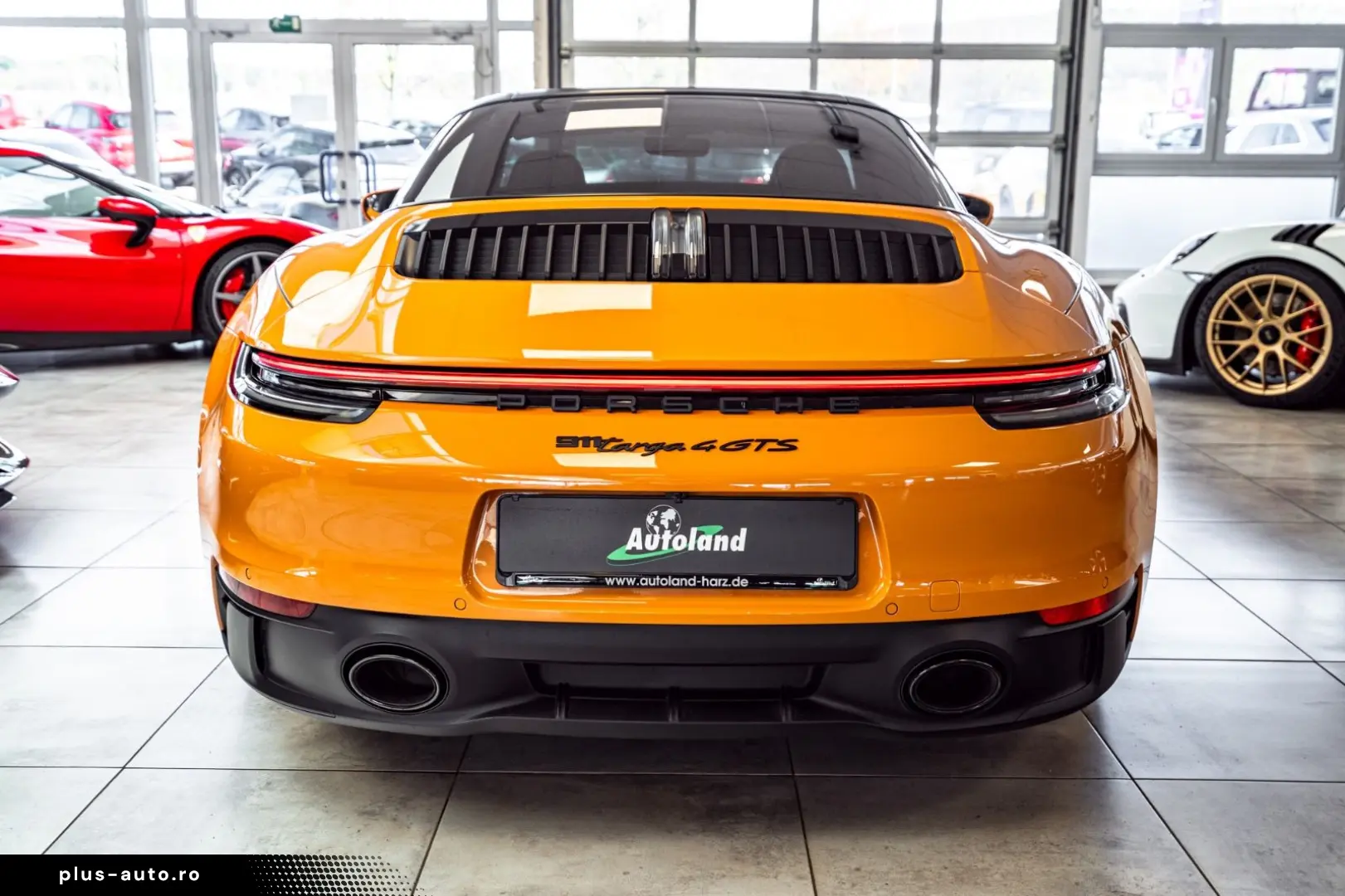 PORSCHE 911 Targa 4 GTS PTS Bahamagelb Full Opt MwSt 1Hd