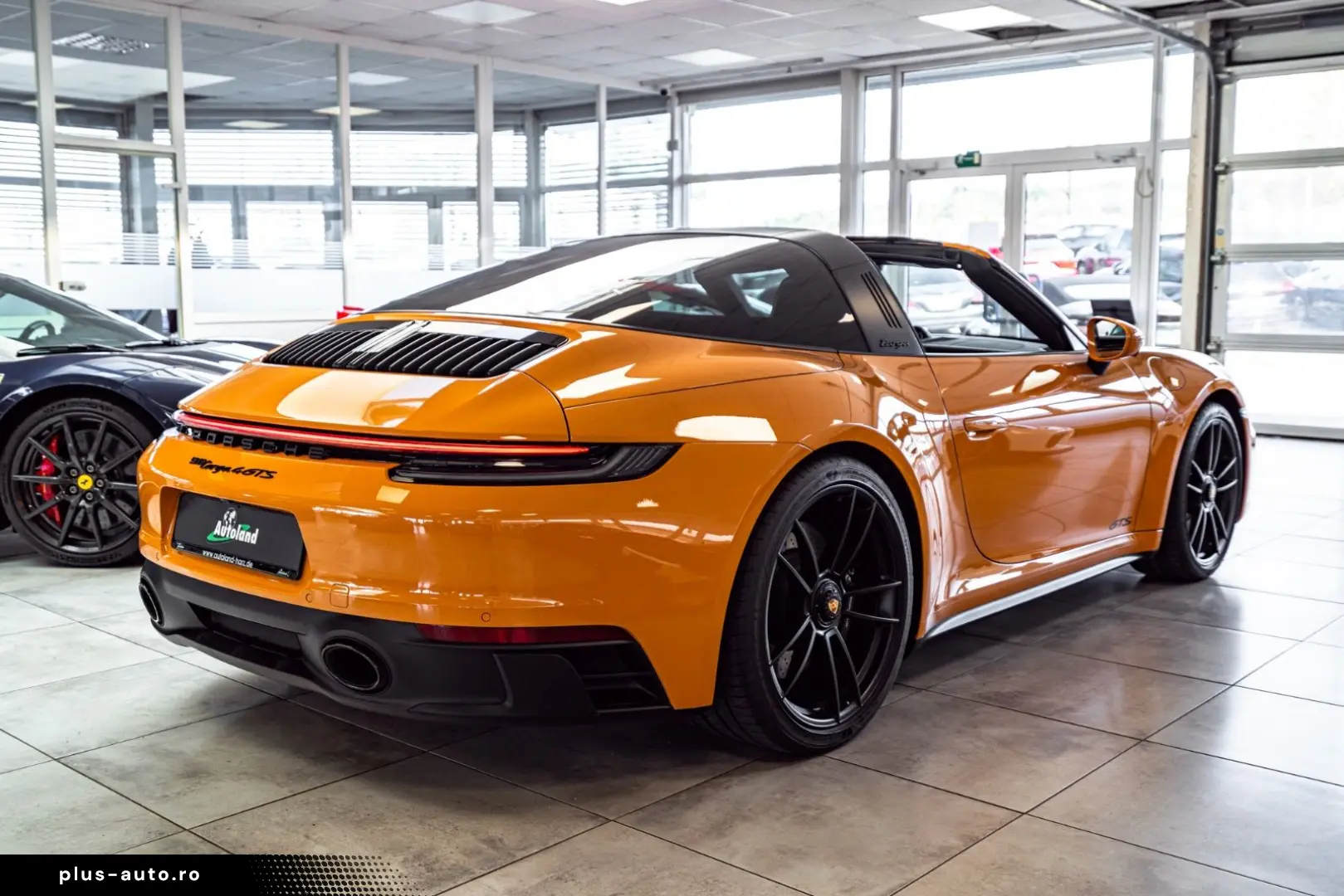 PORSCHE 911 Targa 4 GTS PTS Bahamagelb Full Opt MwSt 1Hd