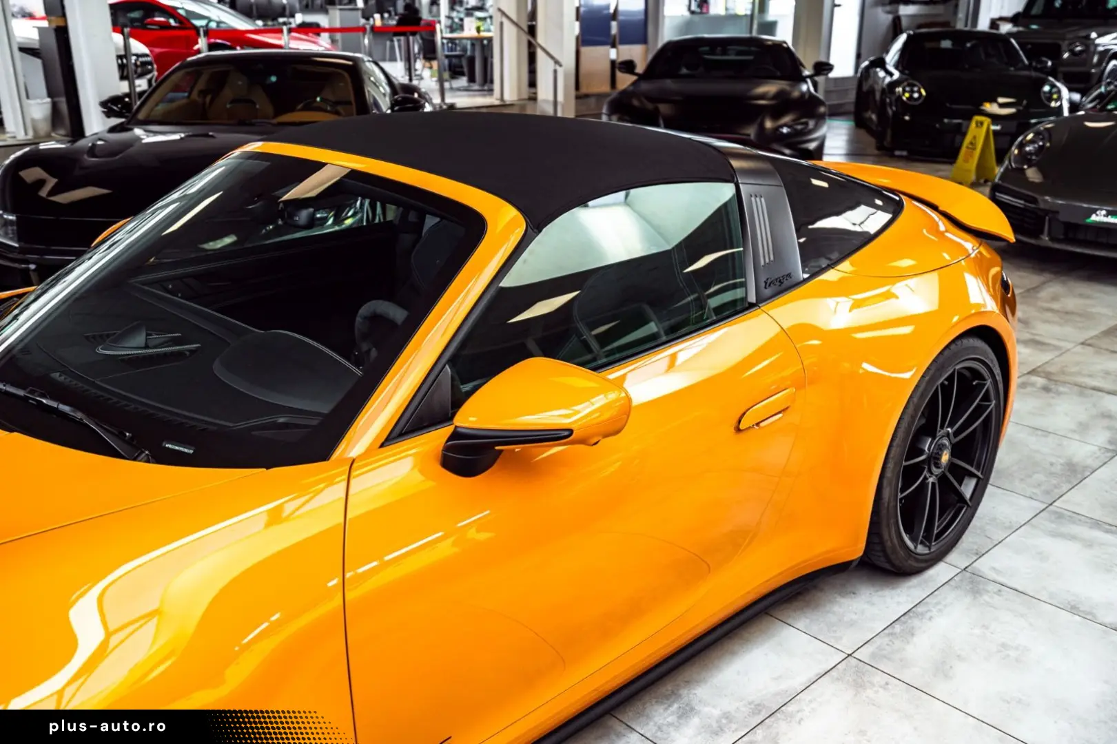 PORSCHE 911 Targa 4 GTS PTS Bahamagelb Full Opt MwSt 1Hd