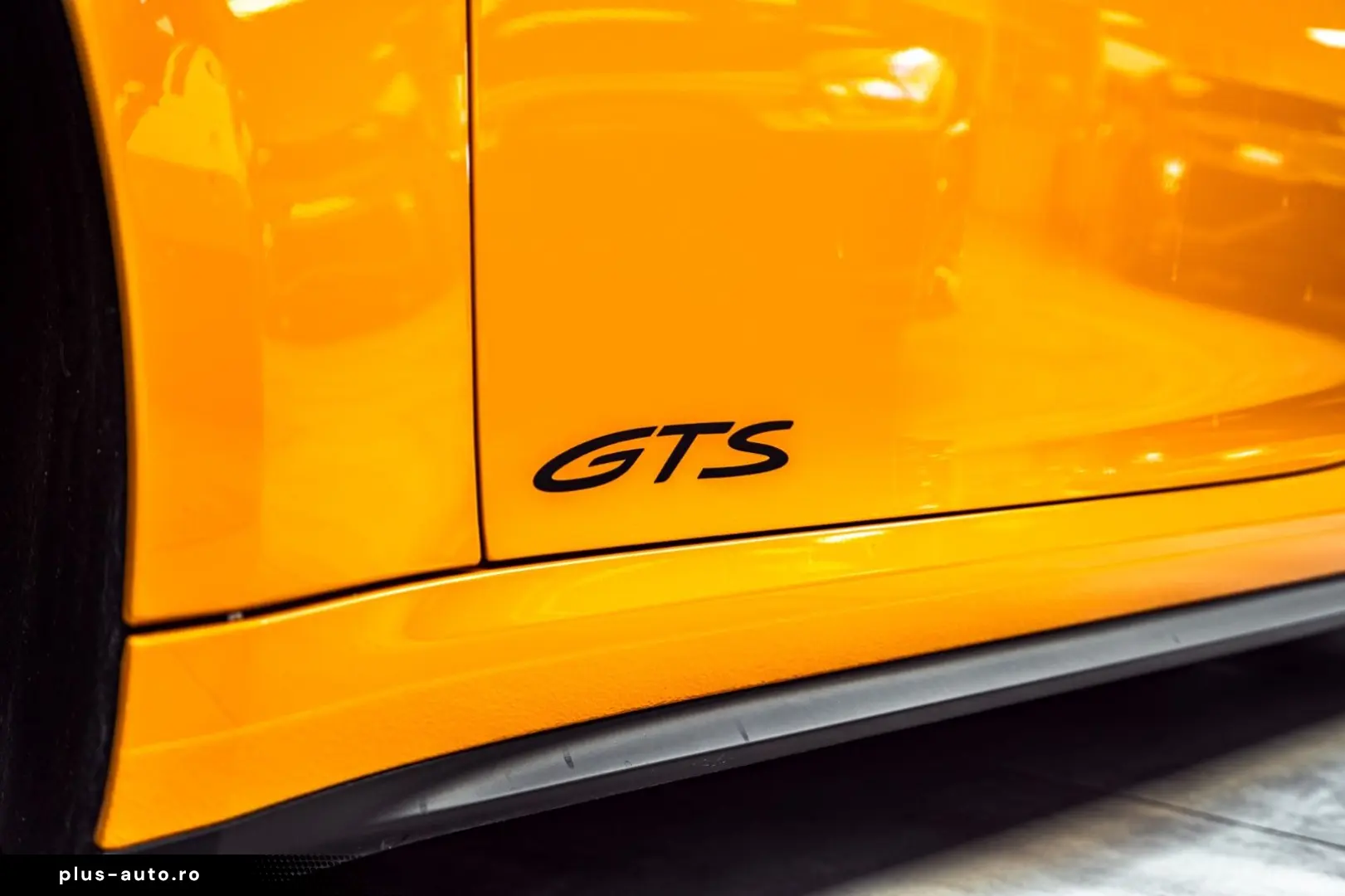 PORSCHE 911 Targa 4 GTS PTS Bahamagelb Full Opt MwSt 1Hd