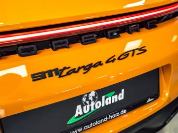 PORSCHE 911 Targa 4 GTS PTS Bahamagelb Full Opt MwSt 1Hd