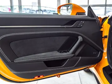 PORSCHE 911 Targa 4 GTS PTS Bahamagelb Full Opt MwSt 1Hd