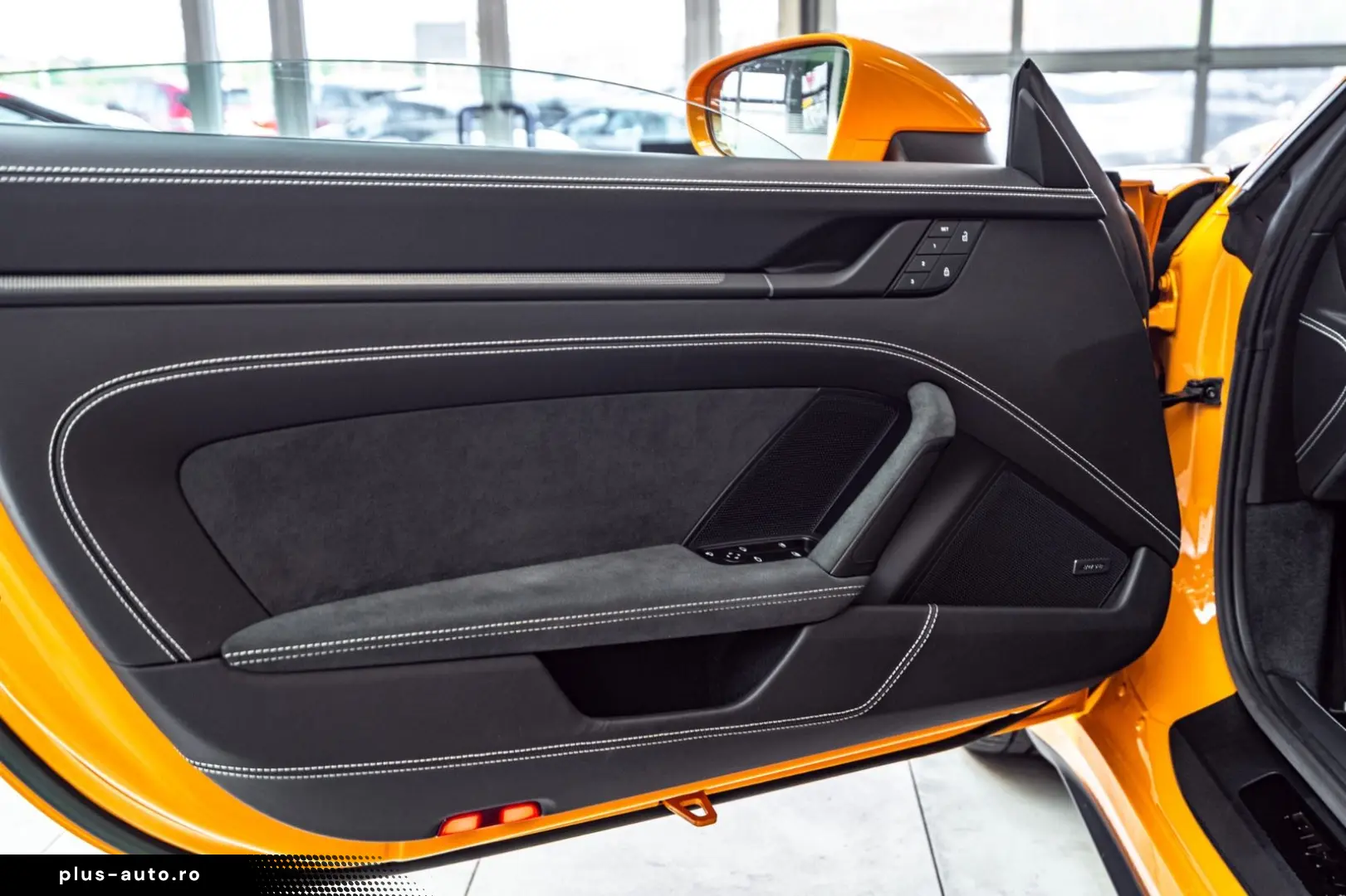 PORSCHE 911 Targa 4 GTS PTS Bahamagelb Full Opt MwSt 1Hd