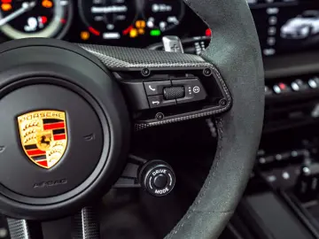 PORSCHE 911 Targa 4 GTS PTS Bahamagelb Full Opt MwSt 1Hd