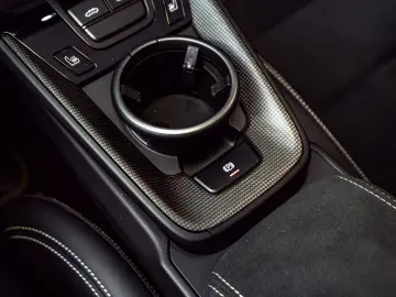 PORSCHE 911 Targa 4 GTS PTS Bahamagelb Full Opt MwSt 1Hd