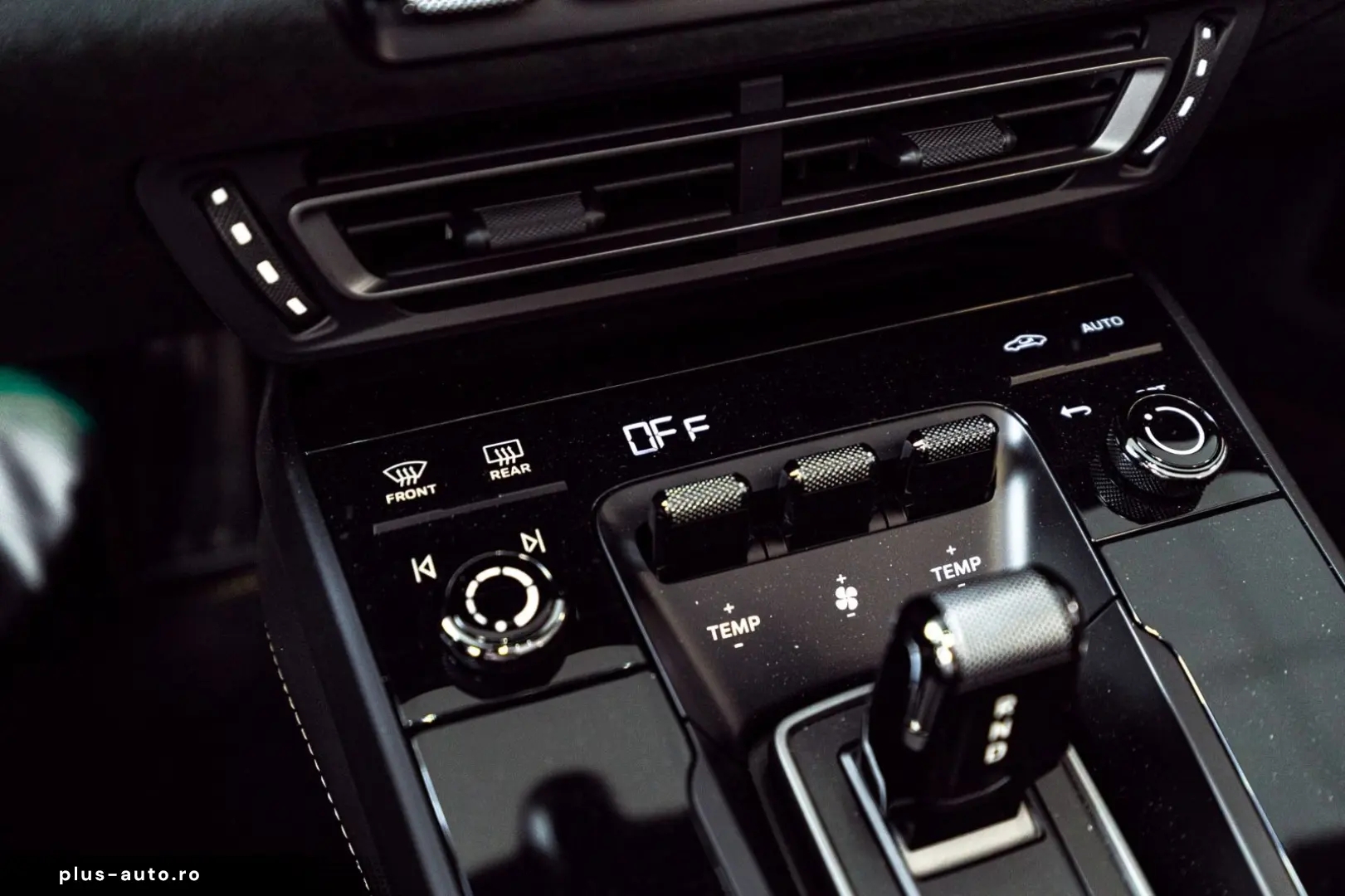 PORSCHE 911 Targa 4 GTS PTS Bahamagelb Full Opt MwSt 1Hd