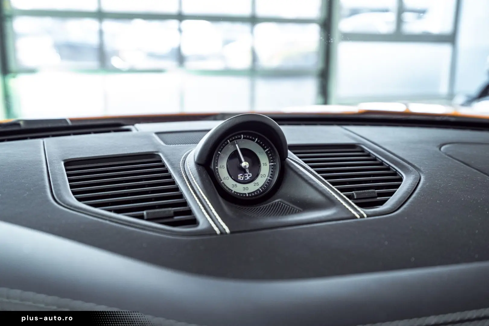 PORSCHE 911 Targa 4 GTS PTS Bahamagelb Full Opt MwSt 1Hd