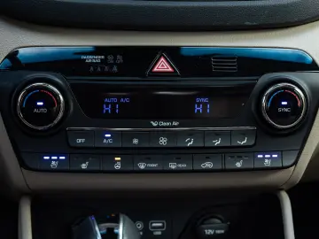 Hyundai Tucson 2.0 CRDI 4WD Automatik Premium