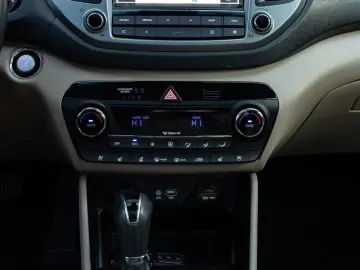 Hyundai Tucson 2.0 CRDI 4WD Automatik Premium