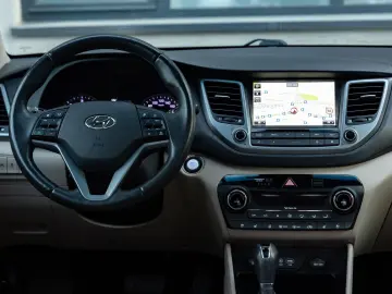 Hyundai Tucson 2.0 CRDI 4WD Automatik Premium