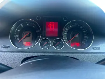 VW Passat 2006 1.6 Benzina