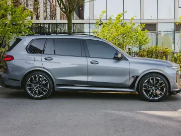 BMW x7 M60i xDrive