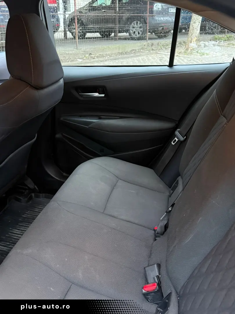 Vand toyota corolla an 2022