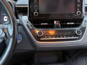 Vand toyota corolla an 2022