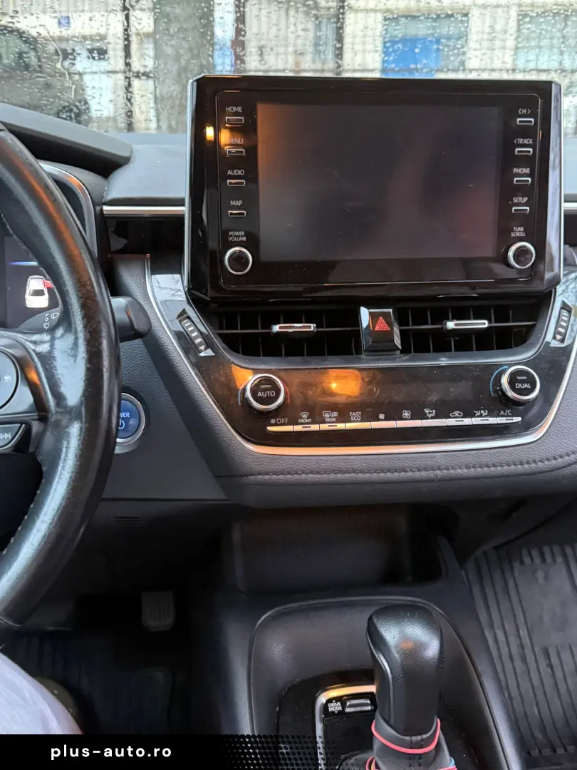 Vand toyota corolla an 2022