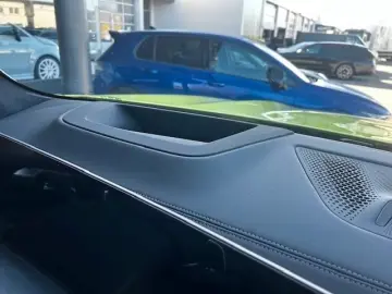 BMW X5 xDrive40i 1of1 Sao Paolo Yellow B&W CarbonExt