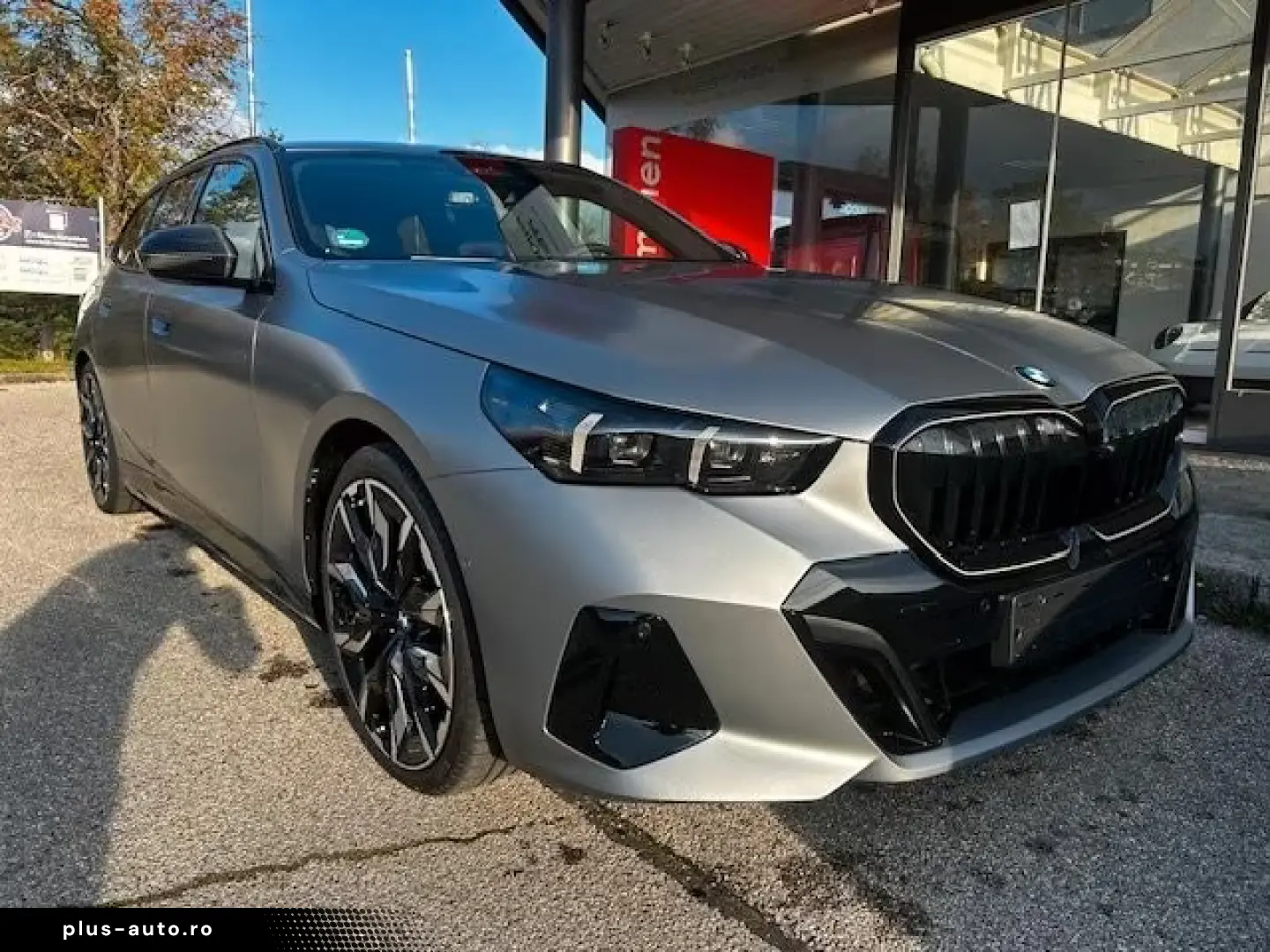 BMW 520d xDrive Touring Frozen Grey B&W AHK