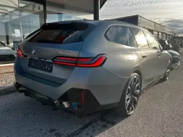 BMW 520d xDrive Touring Frozen Grey B&W AHK