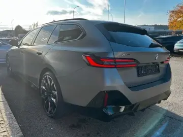 BMW 520d xDrive Touring Frozen Grey B&W AHK