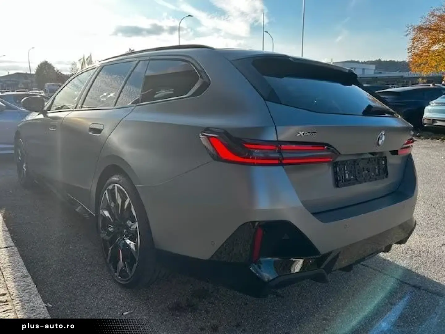 BMW 520d xDrive Touring Frozen Grey B&W AHK