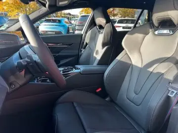 BMW 520d xDrive Touring Frozen Grey B&W AHK