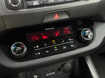 KIA SPORTAGE 1.7 CRDi Class 2WD