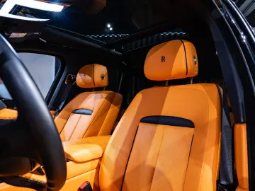 Rolls-Royce Cullinan   Bespoke   Rear Entertainment