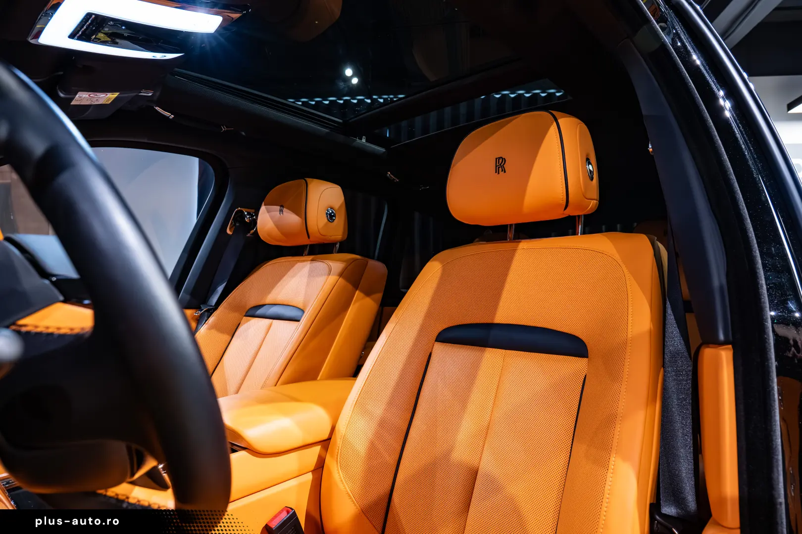 Rolls-Royce Cullinan   Bespoke   Rear Entertainment