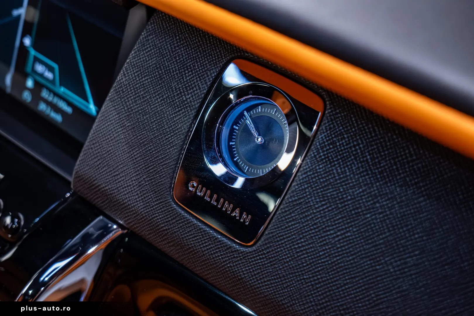 Rolls-Royce Cullinan   Bespoke   Rear Entertainment