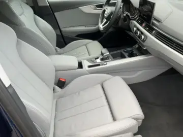 Audi A4 Avant 40 TFSI S-TR S-LINE