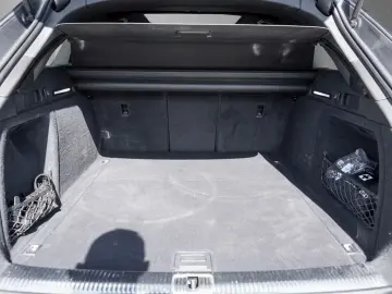 Audi A4 Avant 45 TFSI S Line Competition