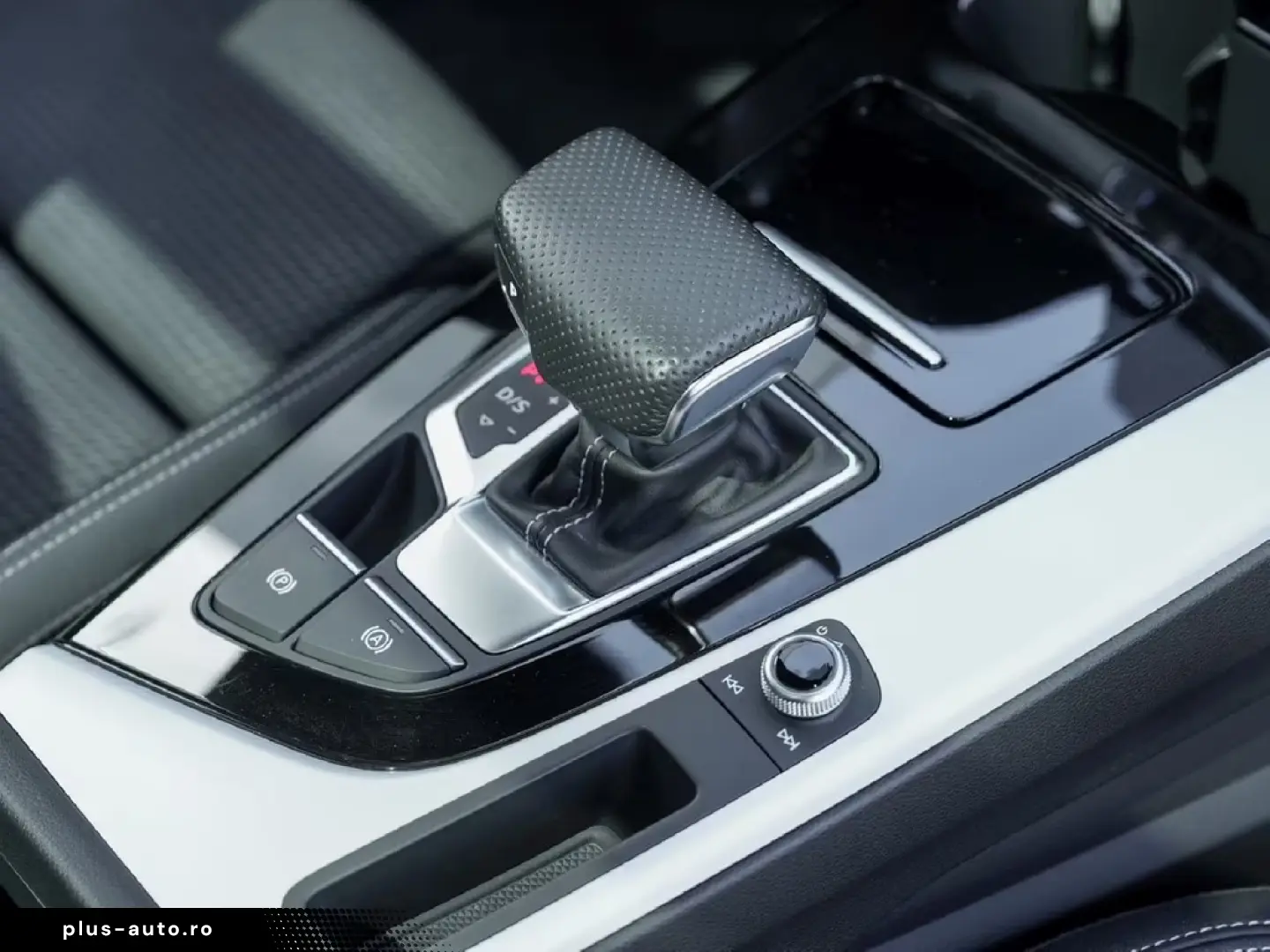 Audi A4 Avant 45 TFSI S Line Competition