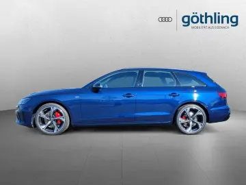 Audi A4 Avant 40 TDI with 2x S line Pano S seats