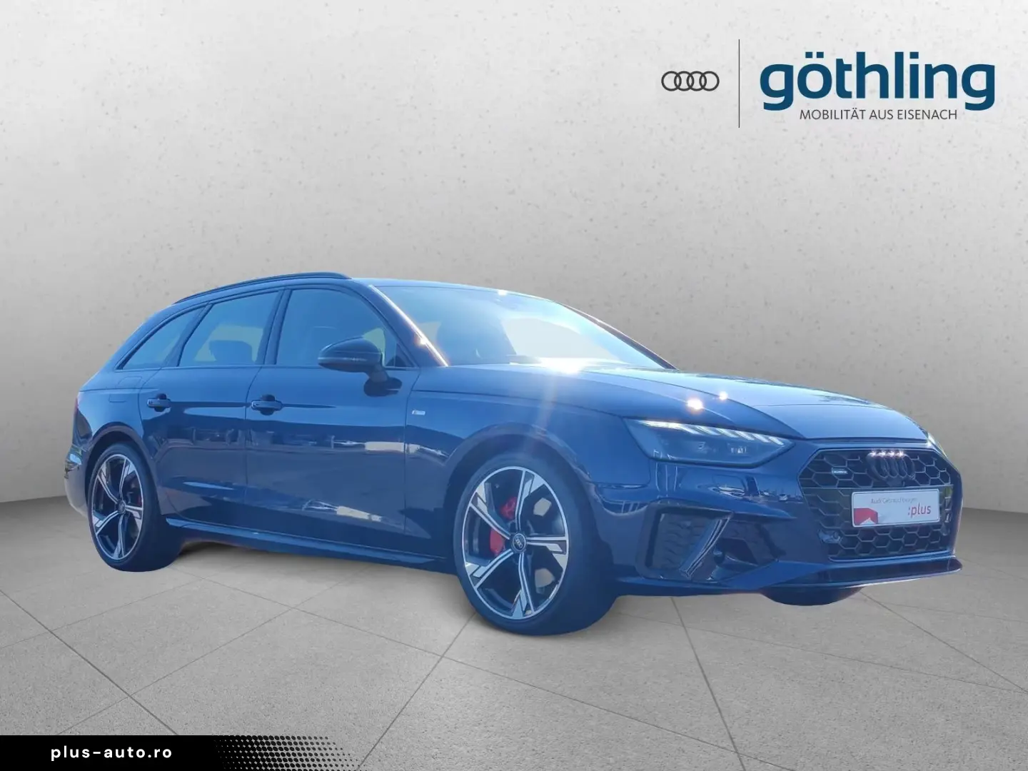 Audi A4 Avant 40 TDI with 2x S line Pano S seats