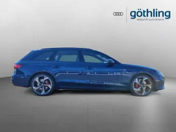 Audi A4 Avant 40 TDI with 2x S line Pano S seats