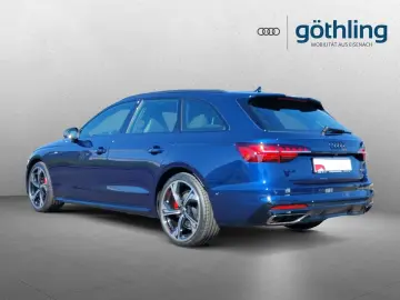 Audi A4 Avant 40 TDI with 2x S line Pano S seats