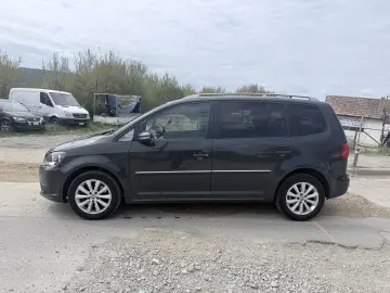 Volkswagen Touran 7 locuri