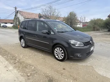 Volkswagen Touran 7 locuri