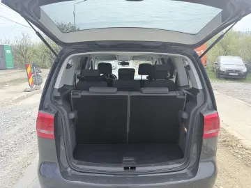 Volkswagen Touran 7 locuri
