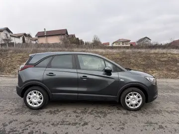 Opel Croslland X
